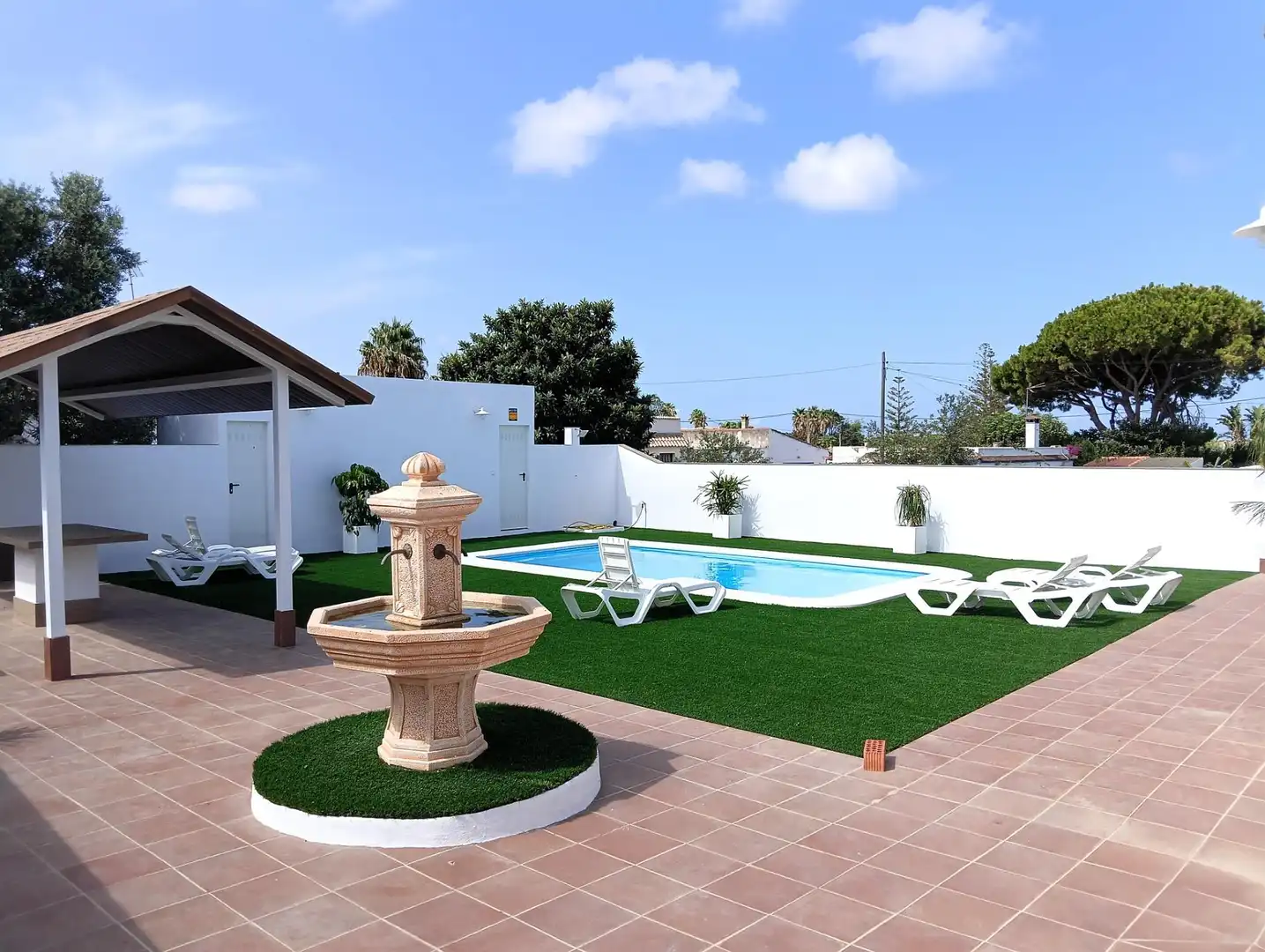 Piscina de Casa o xalet en venda en Conil de la Frontera