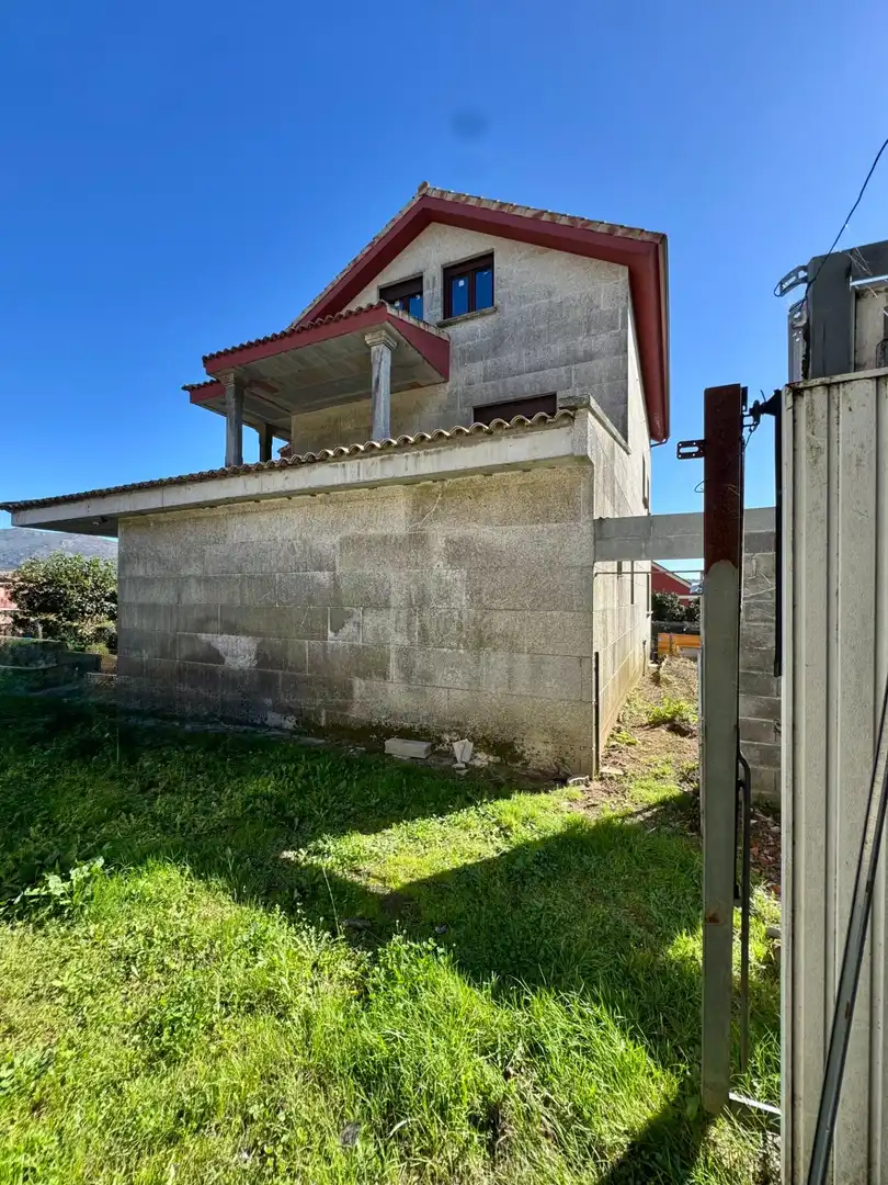 Casa o chalet en venta en Mos con Jardín privado, Terraza y Trastero