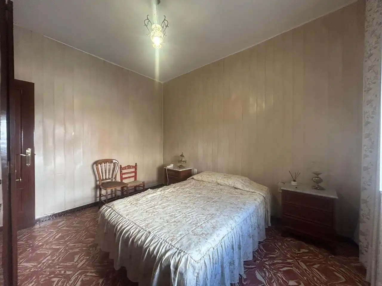 Dormitori de Casa o xalet en venda en Dos Hermanas