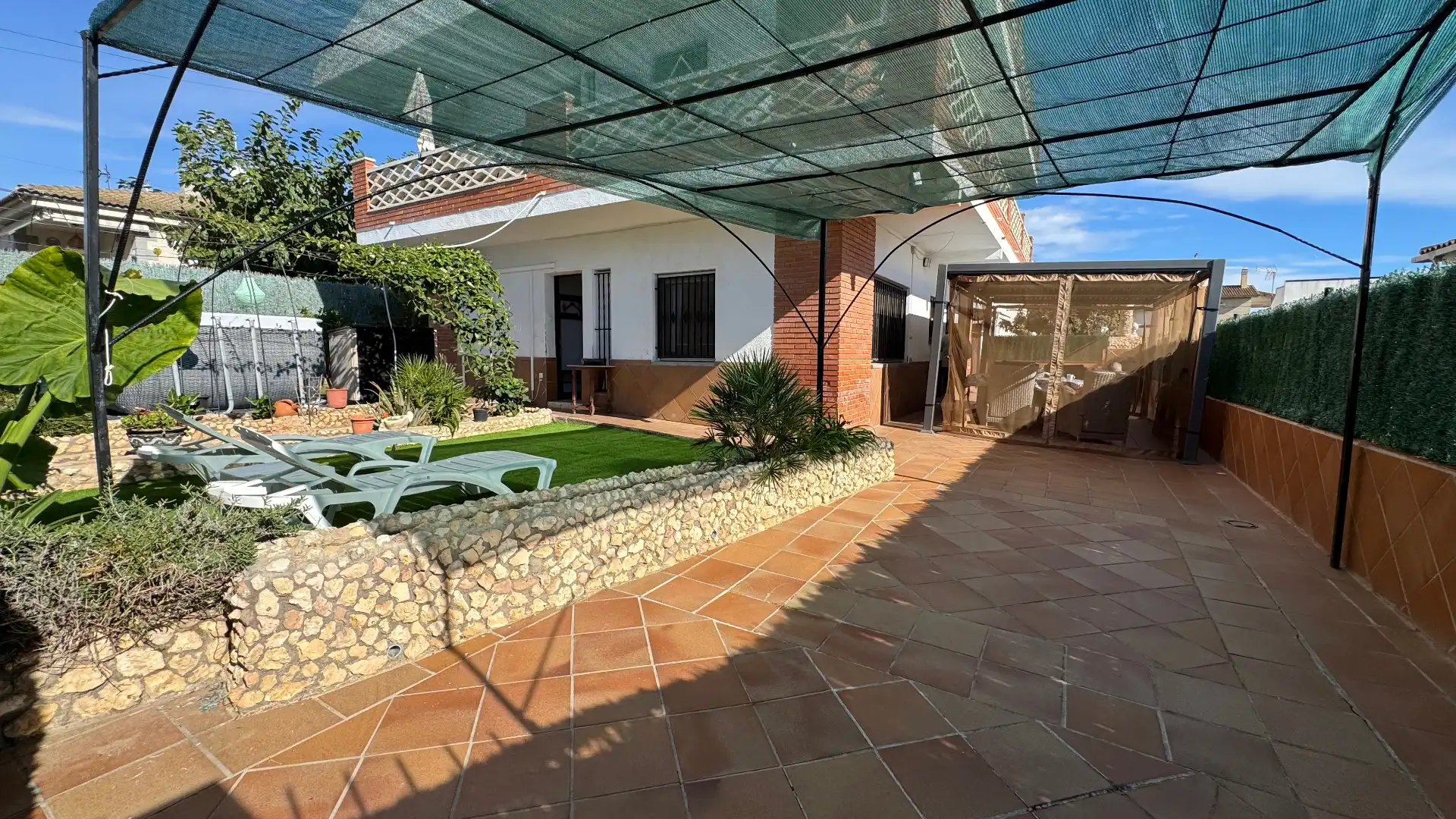 Garden of Houses for sale in Torredembarra  with Air Conditioner, Heating and Private garden
