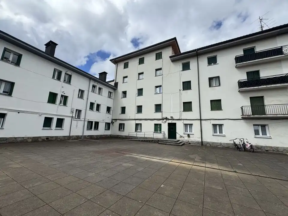 Piso con ascensor en venta en Legazpi, imagen 4