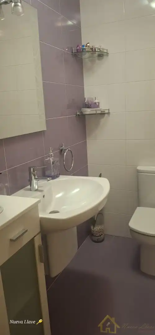 Duplex with lift to rent in Lavandeira, imagen 4