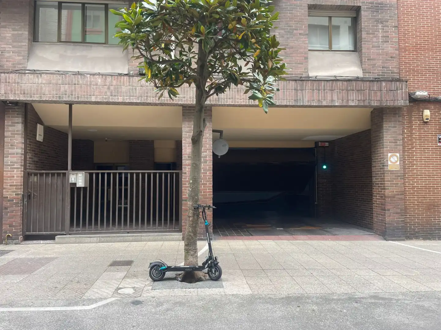 Aparcament de Garatge de lloguer en Oviedo 