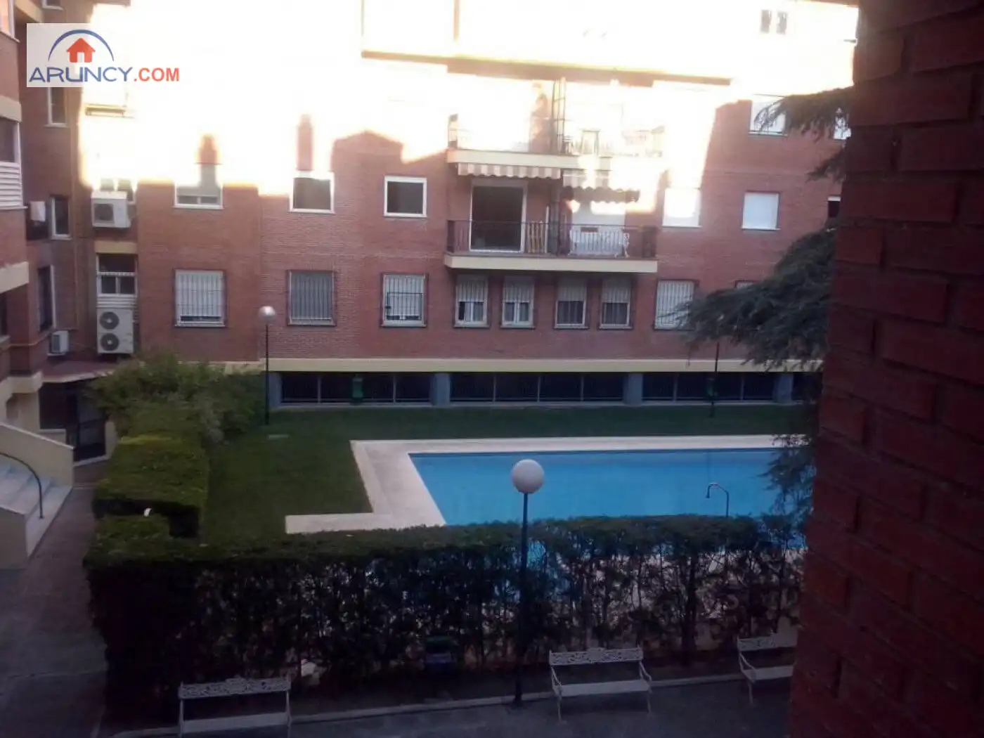 Piscina de Pis de lloguer en Sevilla amb Aire condicionat, Calefacció i Jardí privat