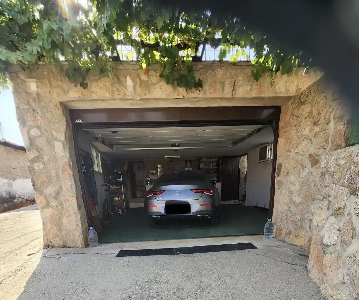 Parking de Piso en venta en Alfaraz de Sayago con Jardín privado, Piscina y Amueblado