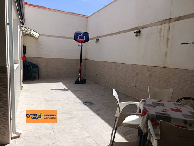 Casa-chalet en Venta en Valdepeñas