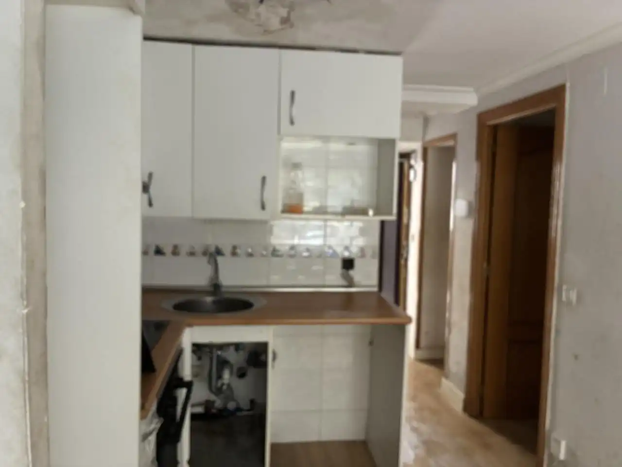 Kitchen of Ground floor for sale in  Madrid Capital