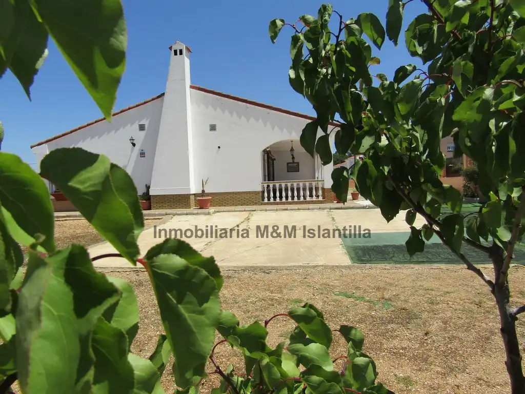Vista exterior de Casa o chalet en venta en Ayamonte con Jardín privado, Terraza y Amueblado