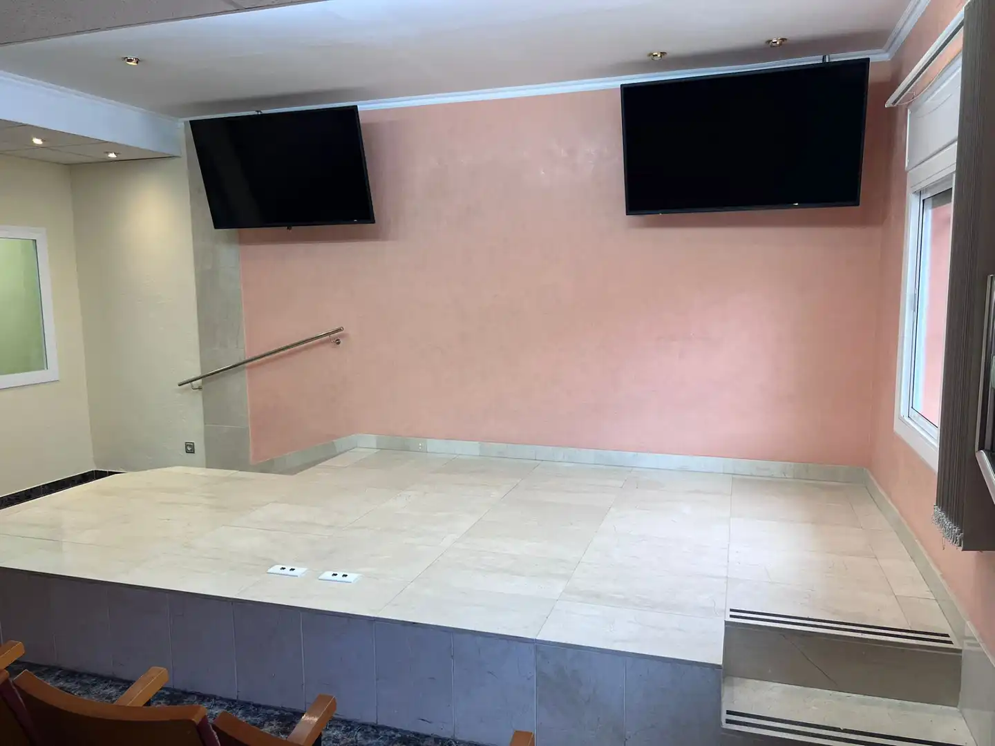 Local de lloguer en Vilassar de Dalt amb Aire condicionat, Calefacció i Terrassa