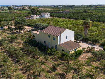 Casa rustica con giardino in vendita a Alcanar