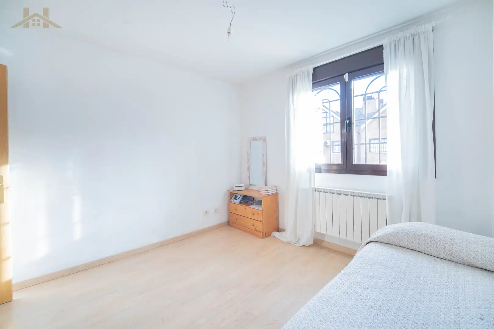 Habitación de Casa adosada en venta en Valdemoro con Jardín privado y Piscina comunitaria