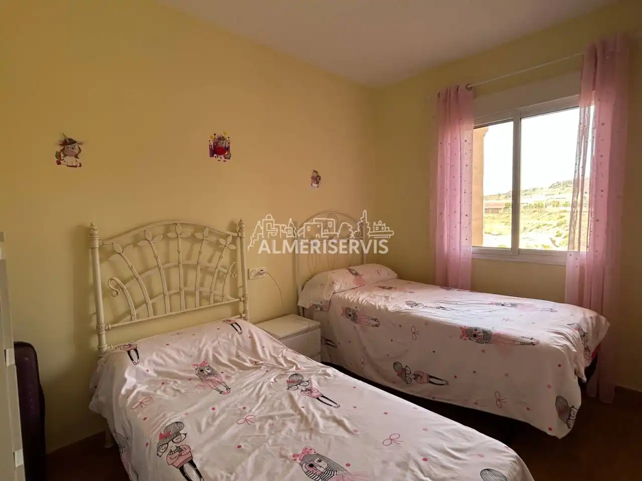 Habitación de Piso de alquiler en El Ejido con Terraza, Amueblado y Piscina comunitaria
