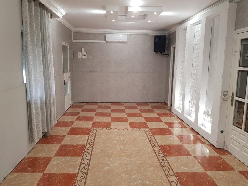 Planta baixa en venda en Plasencia amb Aire condicionat i Jardí privat