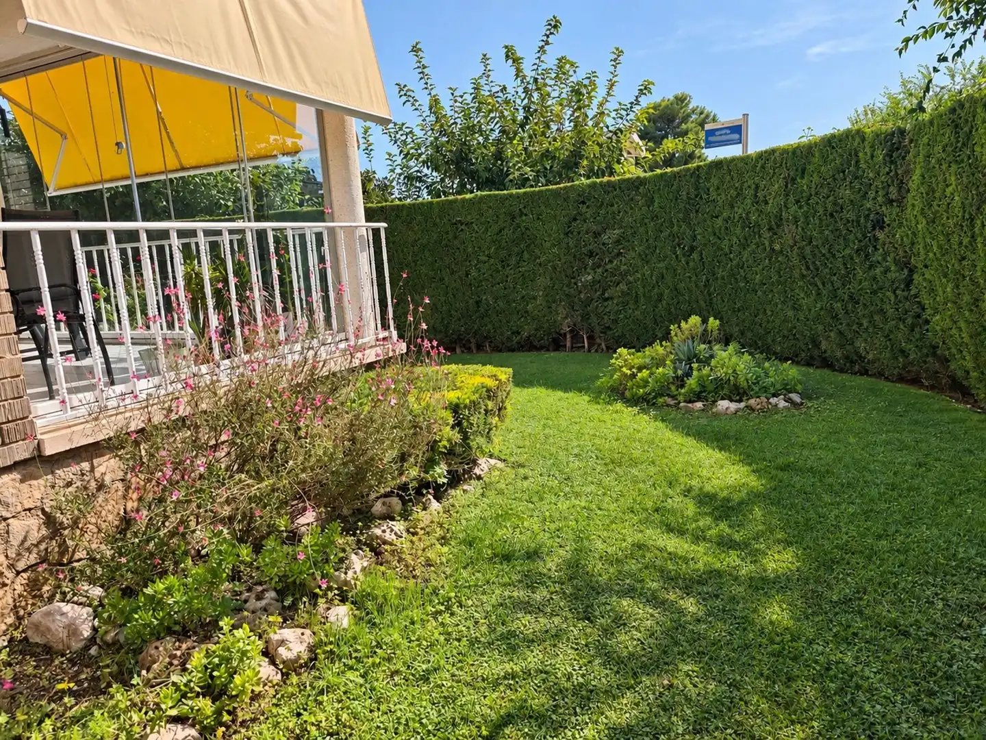 Casa a schiera con terrazza in vendita a Santiago Rusiñol, imagen 3