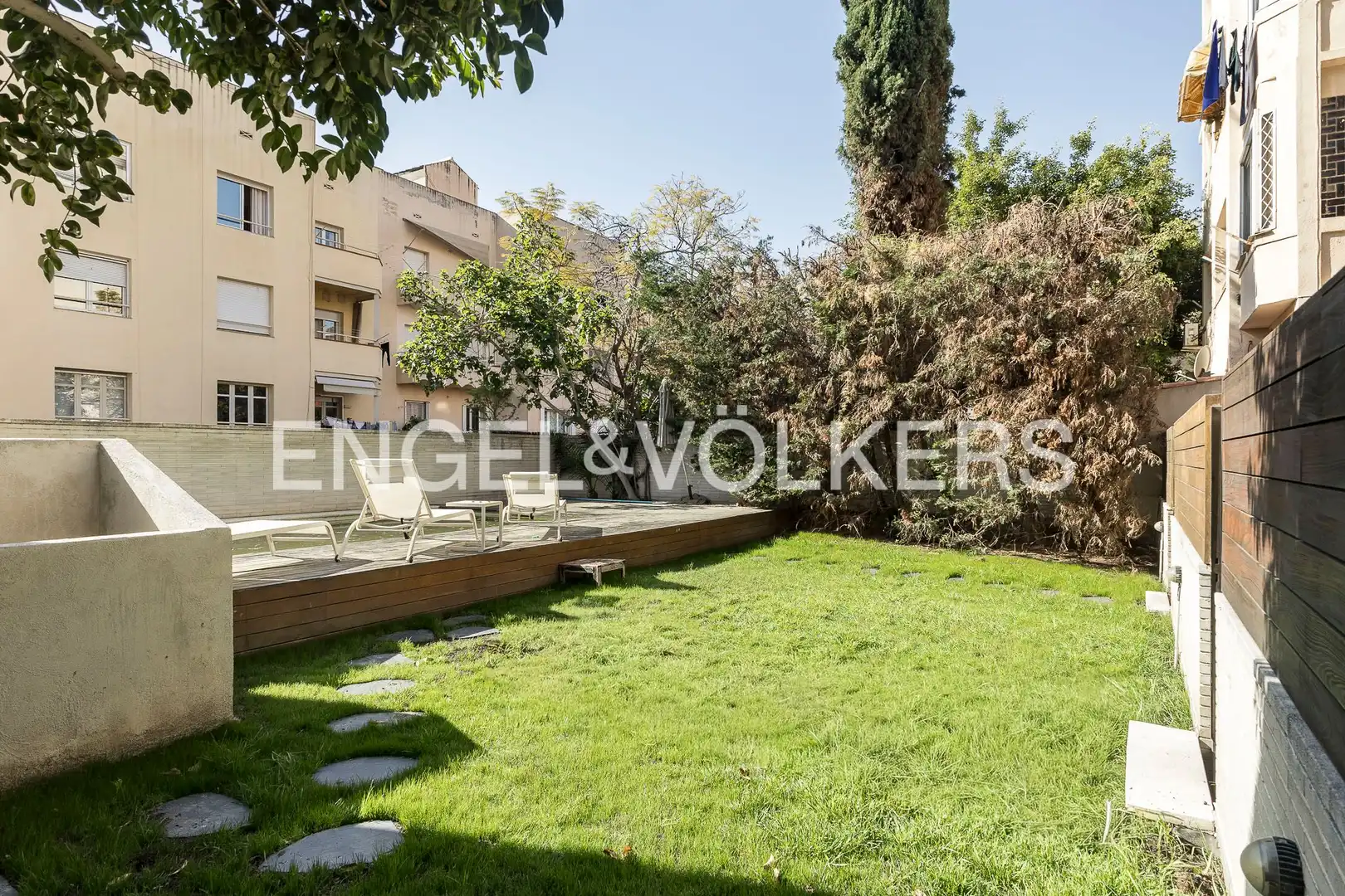 Terrassa de Dúplex en venda en Barcelona amb Aire condicionat, Calefacció i Jardí privat