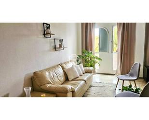 Sala d'estar de Pis de lloguer en San Cristóbal de la Laguna amb Moblat