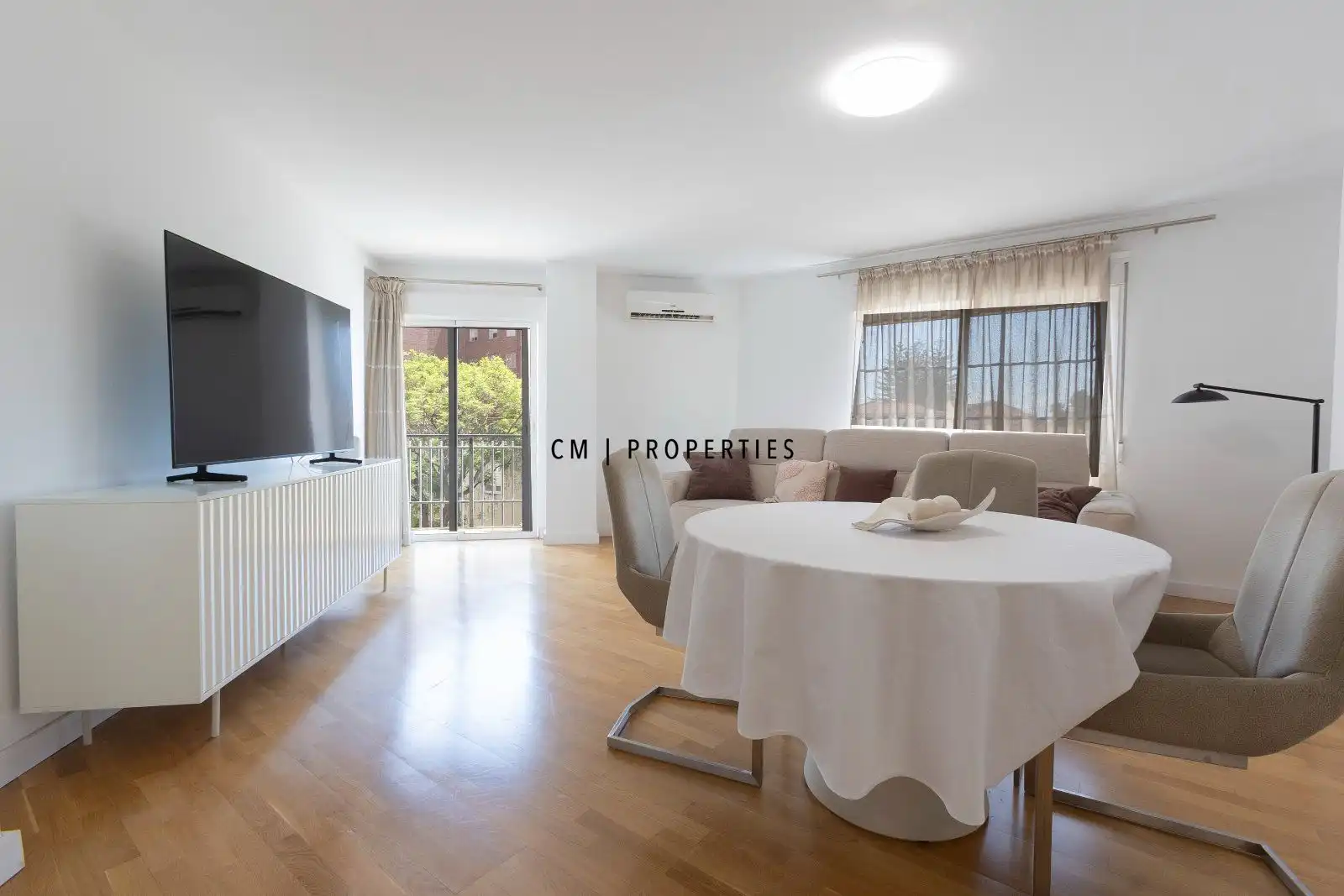 Vista exterior de Piso de alquiler en Valencia con Aire acondicionado, Parquet y Amueblado