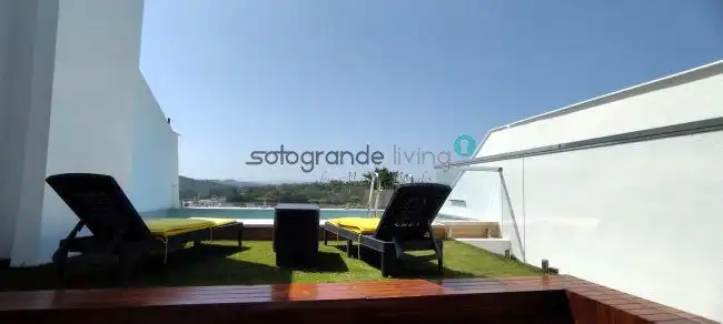 Swimming pool of Detached homes for rent in Sotogrande  with Air Conditioner, Terrace and Swimming Pool