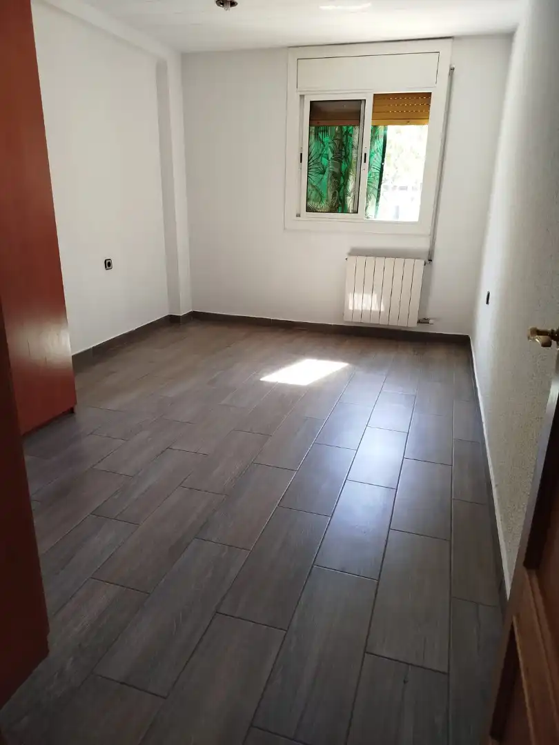 Piso en venta en Badalona con Calefacción y Balcón