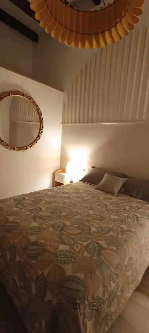 Schlafzimmer von Erdgeschoss zum Verkauf in Mataró mit Klimaanlage, Heizung und Privatgarten