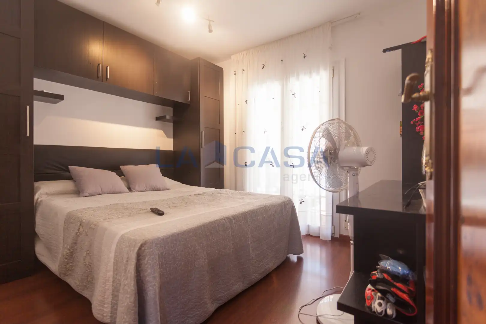 Piso con terraza en venta en Calle COLLSEROLA DE, imagen 4