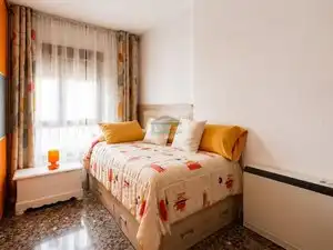 Habitación de Casa adosada en venta en Vegas del Genil con Aire acondicionado, Calefacción y Jardín privado