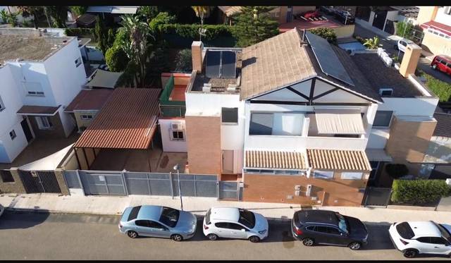 Casa adosada en Venta en Bollullos de la Mitación