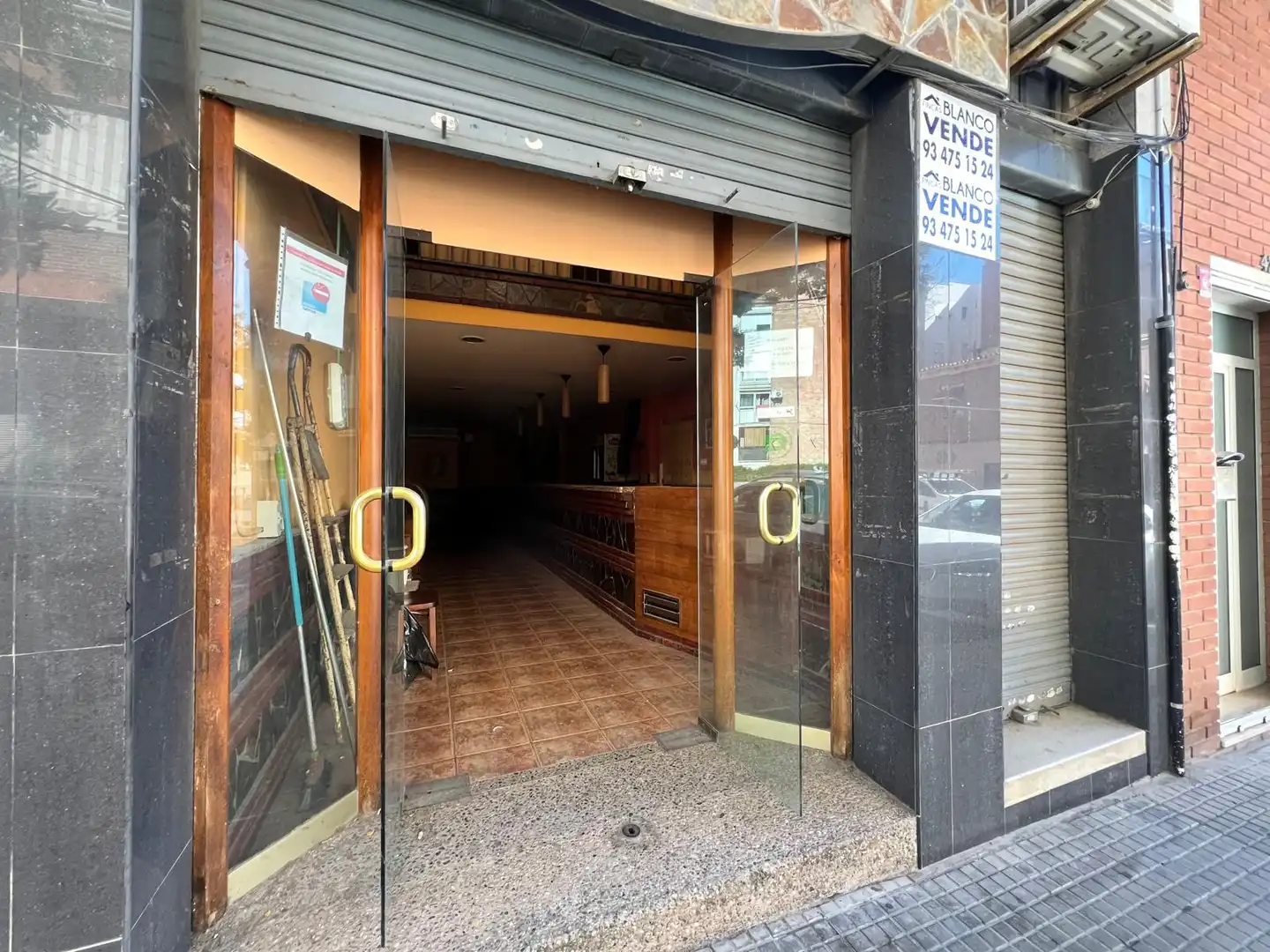 Local en venta en Cornellà de Llobregat