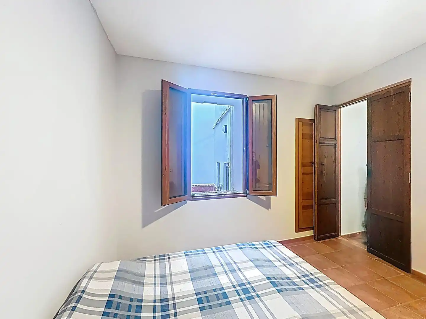 Dormitori de Casa o xalet en venda en Oliva amb Aire condicionat, Terrassa i Balcó