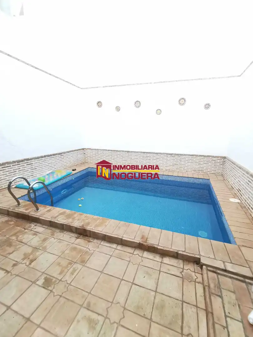 Piscina de Casa o xalet en venda en Écija amb Aire condicionat, Terrassa i Traster