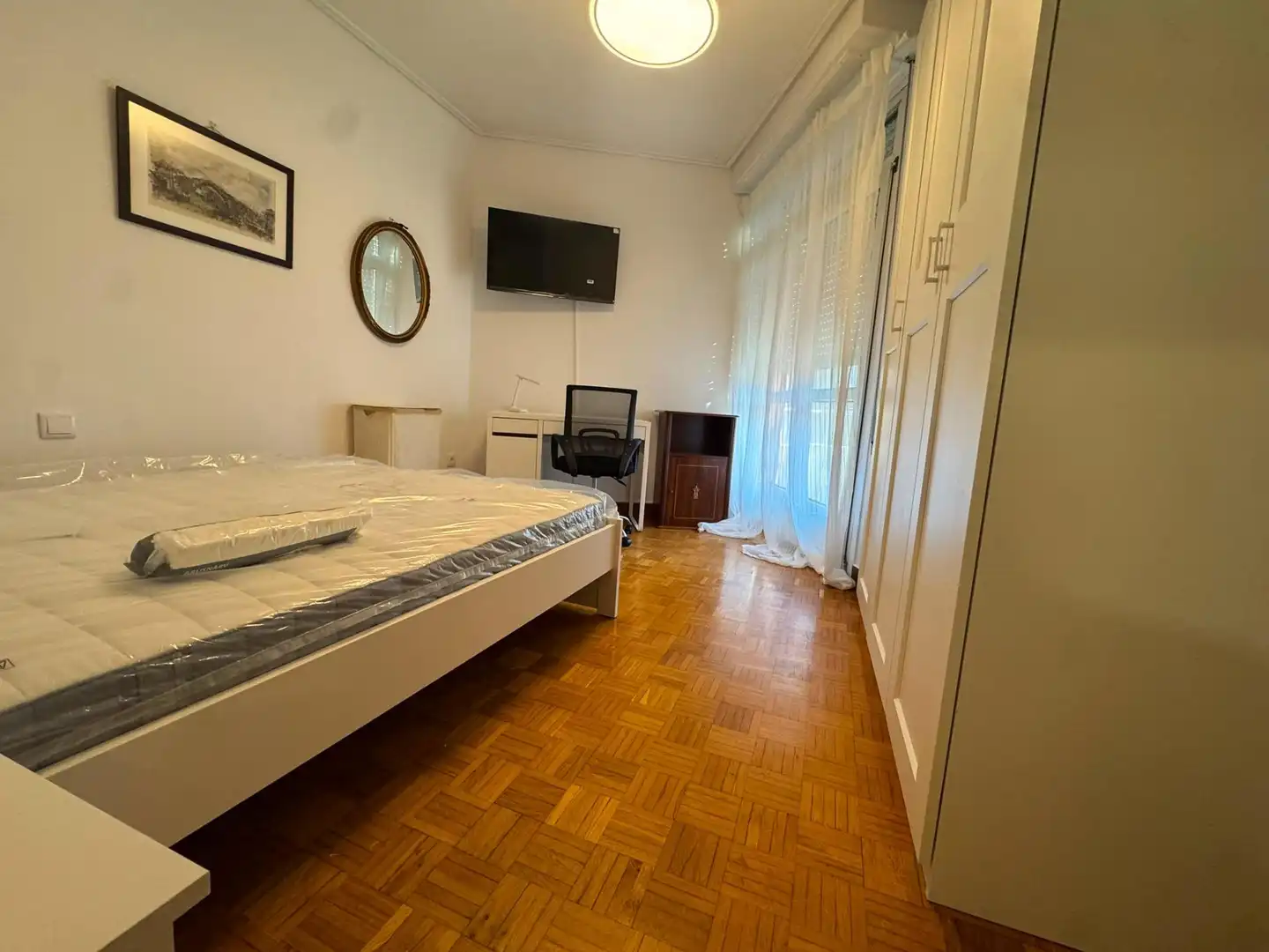 Habitación de Piso para compartir en Ourense Capital  con Calefacción, Amueblado y Balcón
