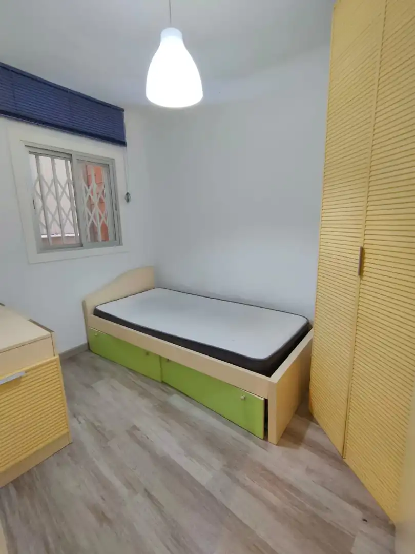 Habitación de Piso en venta en Barcelona con Parquet, Trastero y Horno
