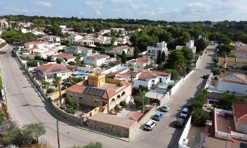 Villa zum Verkauf in Calle  Almendro, imagen 6