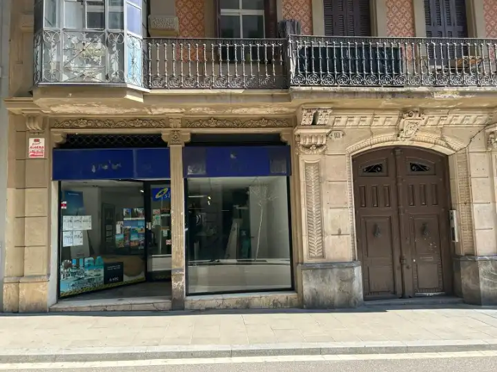 Vista exterior de Local en venta en Barcelona con Aire acondicionado, Amueblado y Alarma