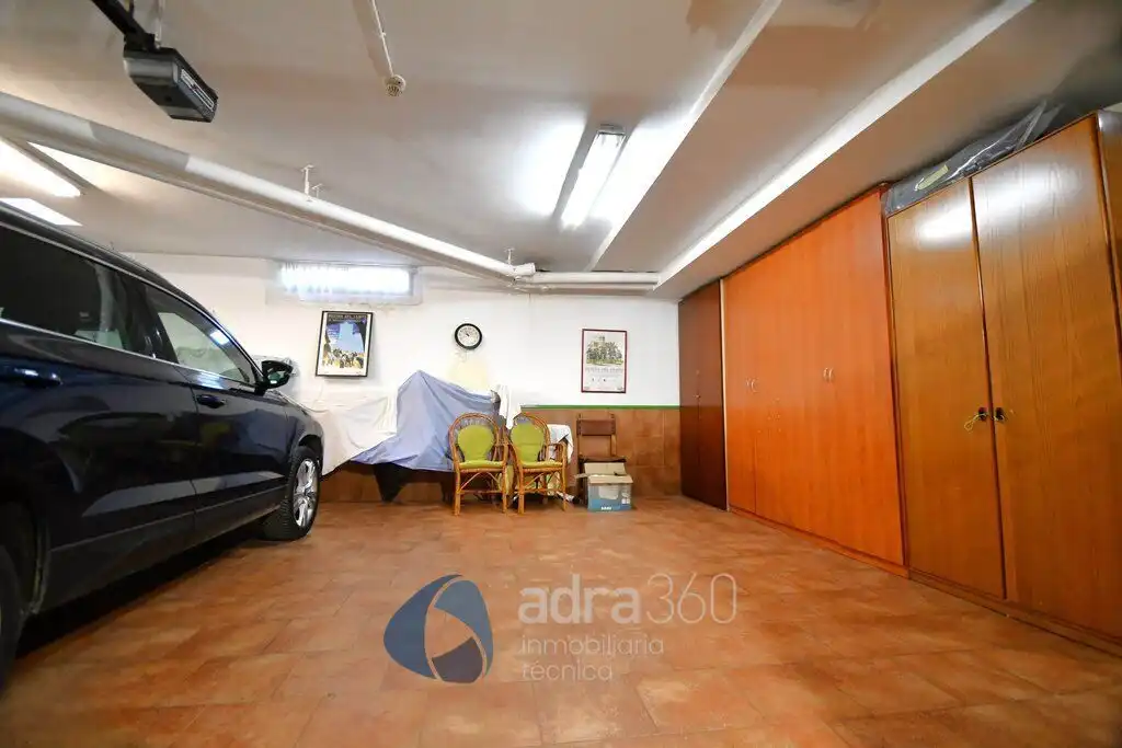 Casa adosada en venta en Lardero con Calefacción, Terraza y Trastero