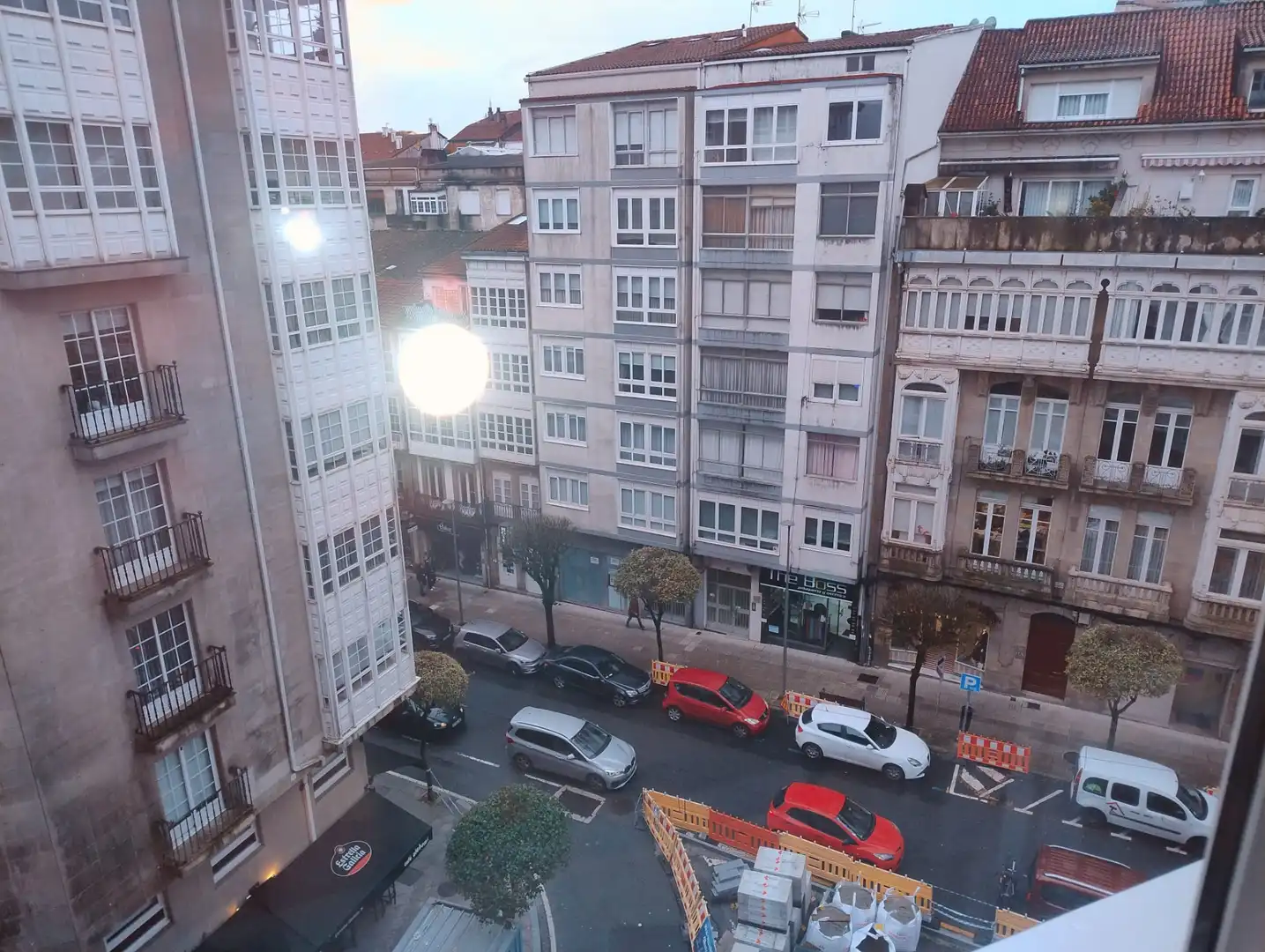 Exterior view of Flat for rent in Santiago de Compostela   with Heating, Furnished and Oven