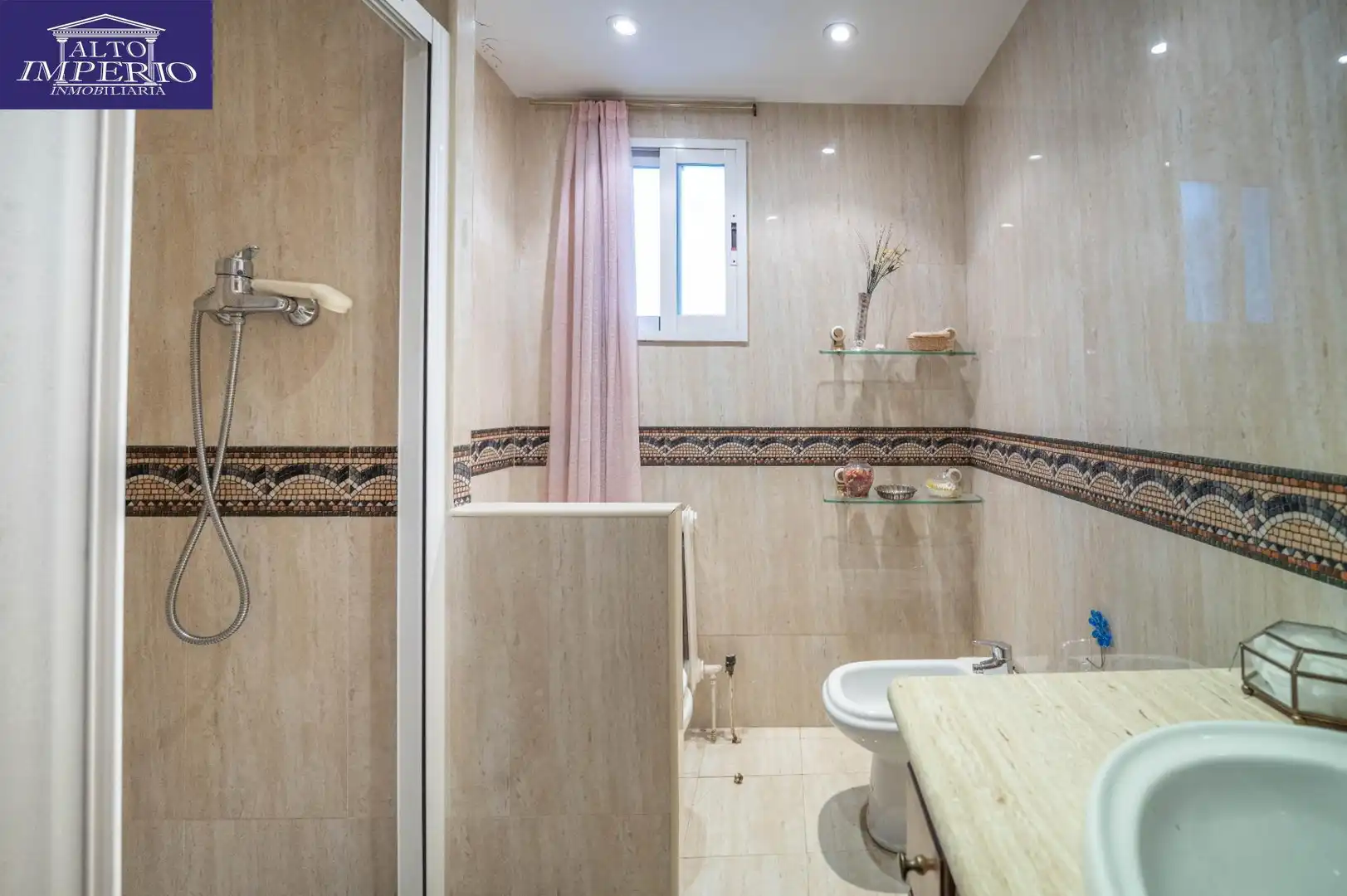 Piso con terraza en venta en Calle EMPERATRIZ EUGENIA 6, imagen 36