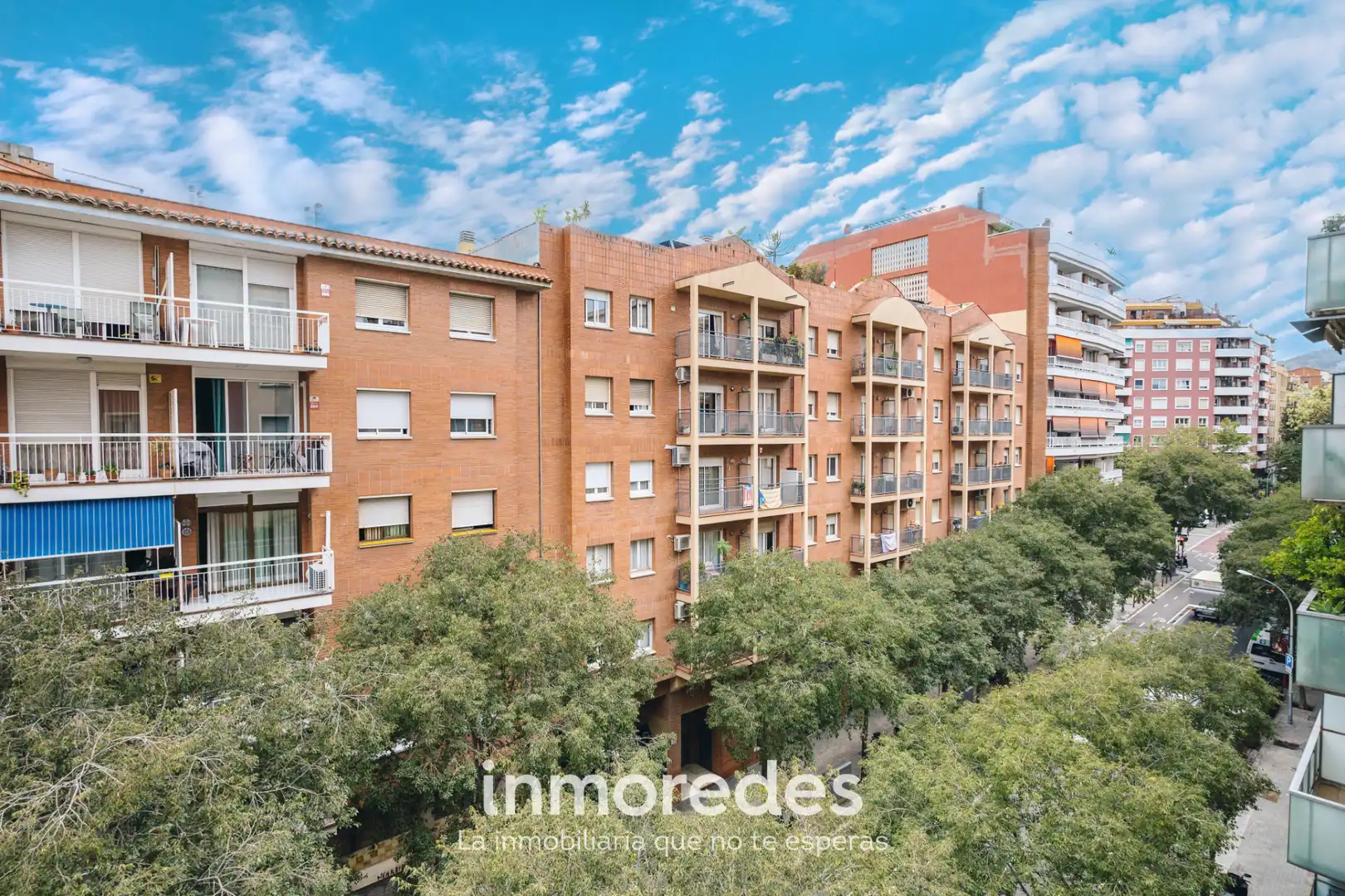 Vista exterior de Piso en venta en Barcelona con Parquet y Horno