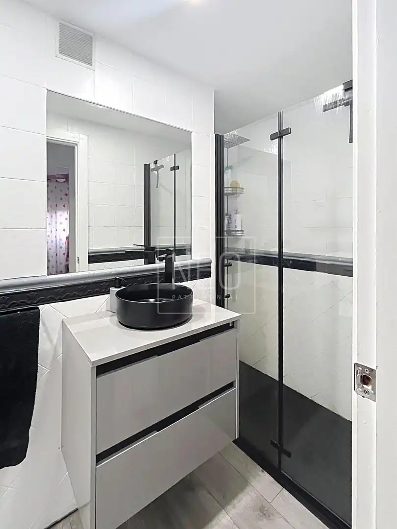 Bathroom of Flat for sale in Torrejón de Ardoz  with Air Conditioner, Heating and Private garden