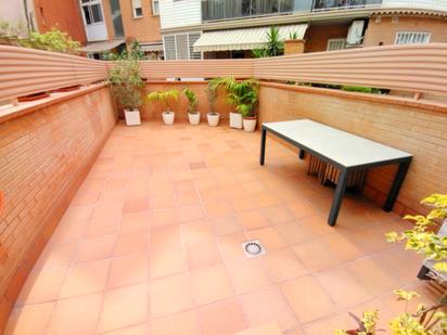 Terrassa de Casa adosada en venda en L'Hospitalet de Llobregat amb Aire condicionat, Terrassa i Balcó