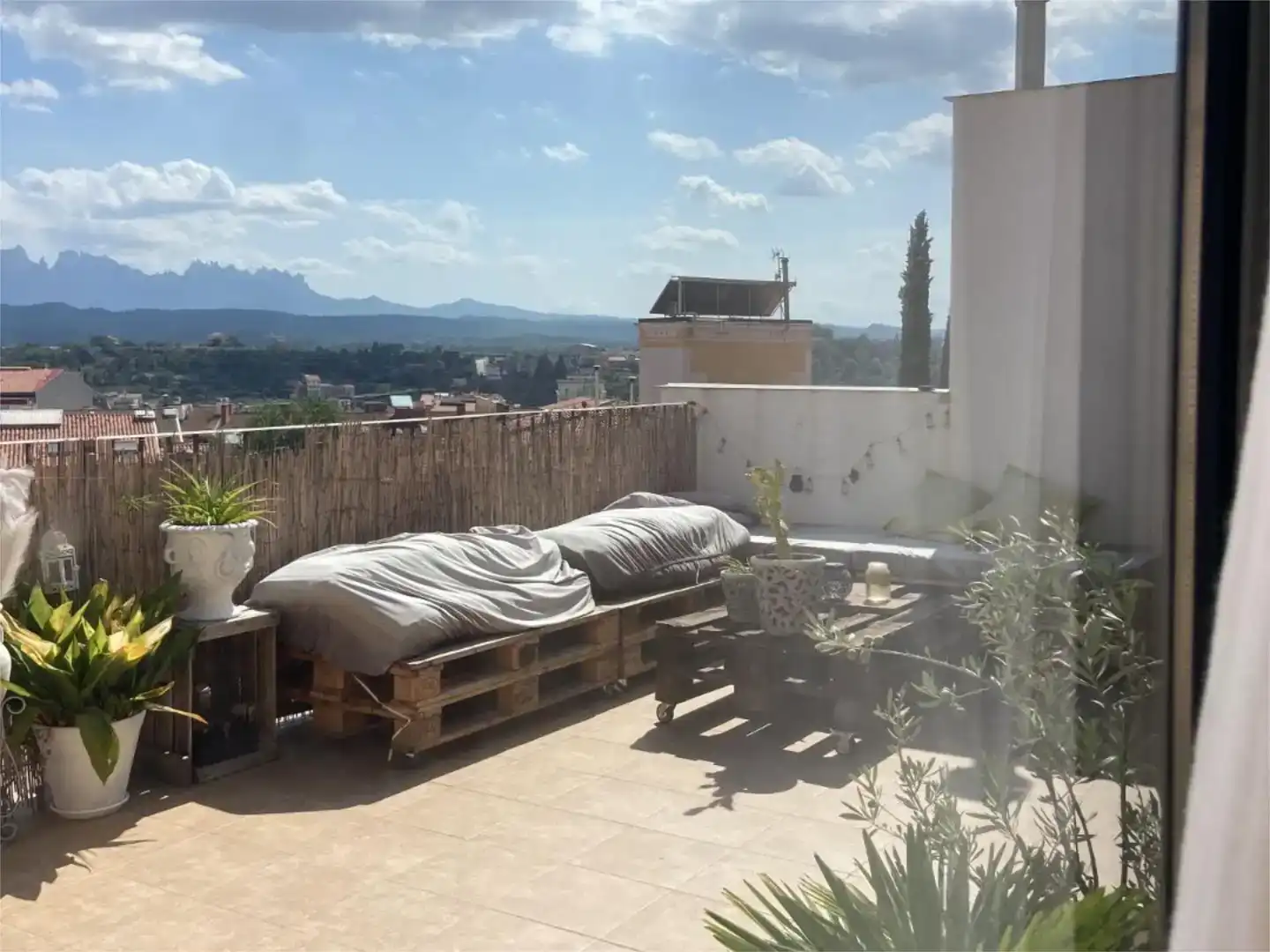 Terrace of Attic for share in Manresa  with Air Conditioner, Parquet flooring and Furnished