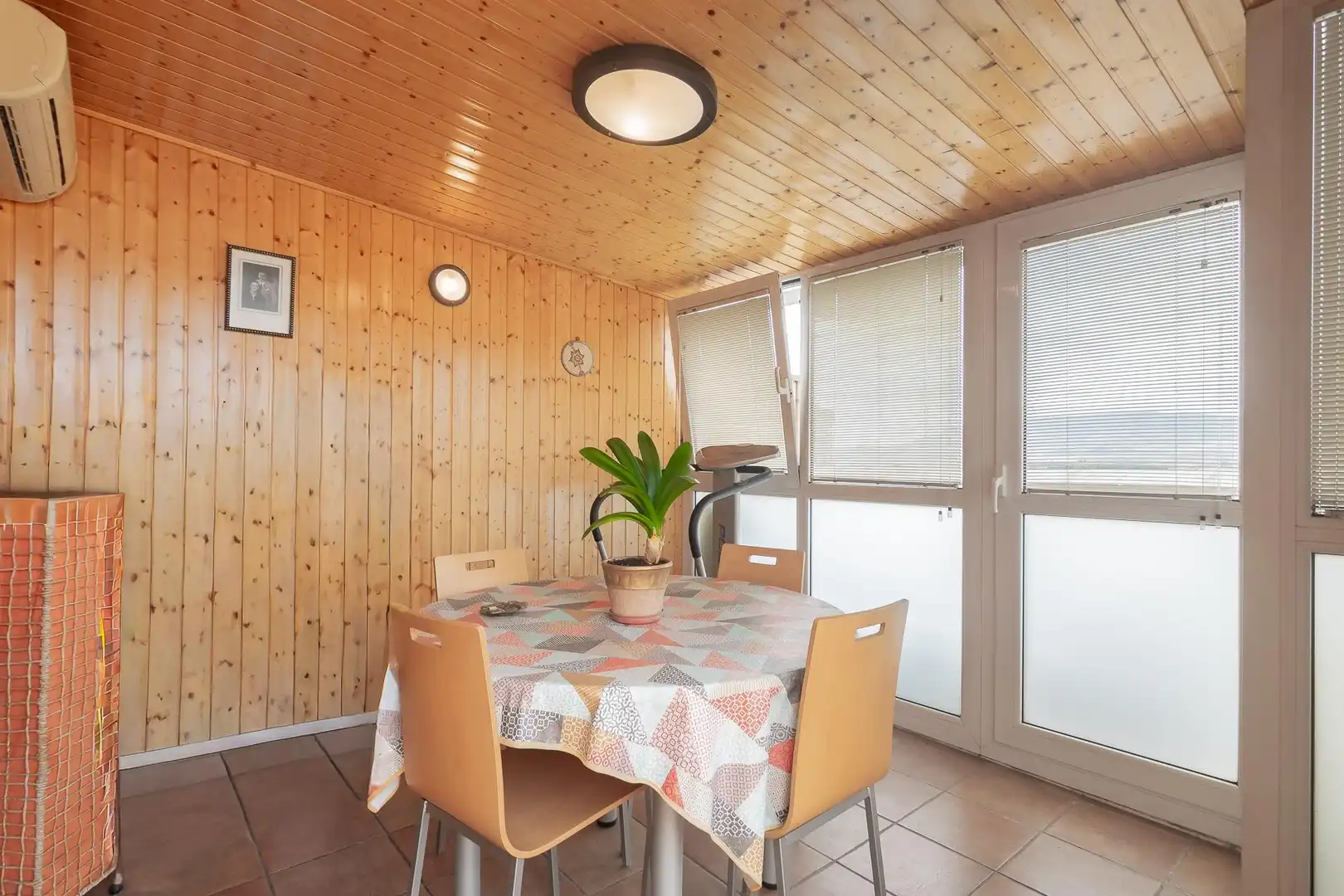 Dining room of Attic for sale in  Pamplona / Iruña  with Air Conditioner, Heating and Parquet flooring
