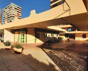 Vista exterior de Local en venda en Finestrat amb Terrassa