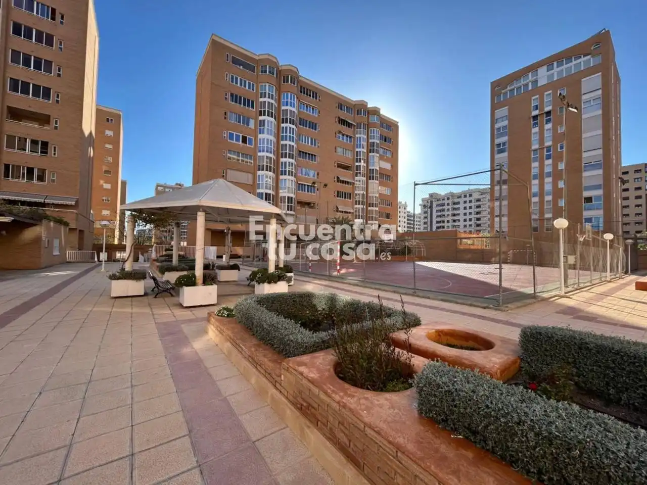 Vista exterior de Pis en venda en Alicante / Alacant amb Terrassa, Traster i Piscina comunitària