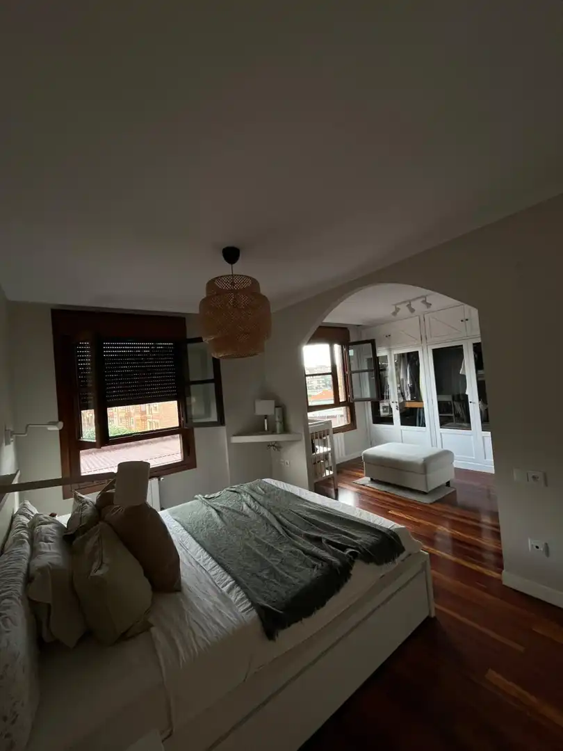 Schlafzimmer von Wohnung zur Miete in Gijón  mit Heizung, Privatgarten und Schwimmbad