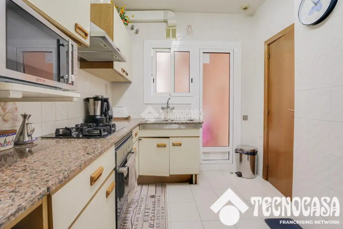 Cocina de Piso en venta en Barcelona con Aire acondicionado, Calefacción y Balcón
