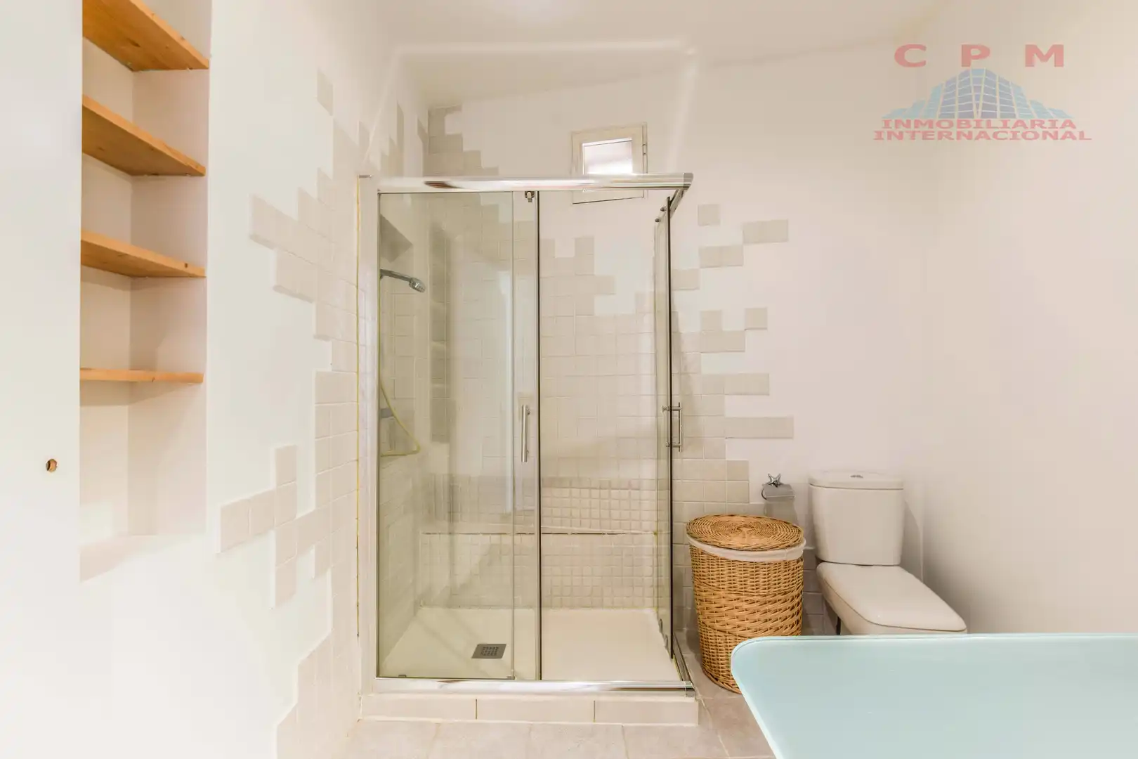 Baño de Piso de alquiler en Madrid con Calefacción, Parquet y Amueblado