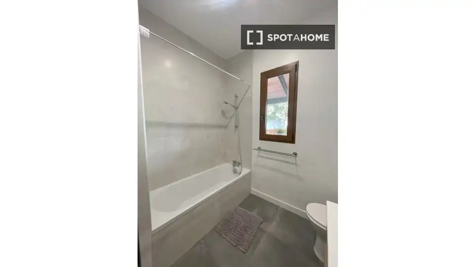 Bathroom of Flat for rent in Bétera  with Air Conditioner, Heating and Furnished
