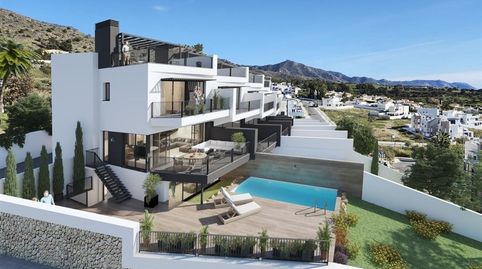 Foto 2 de Casa adosada en venta en Capistrano, Nerja