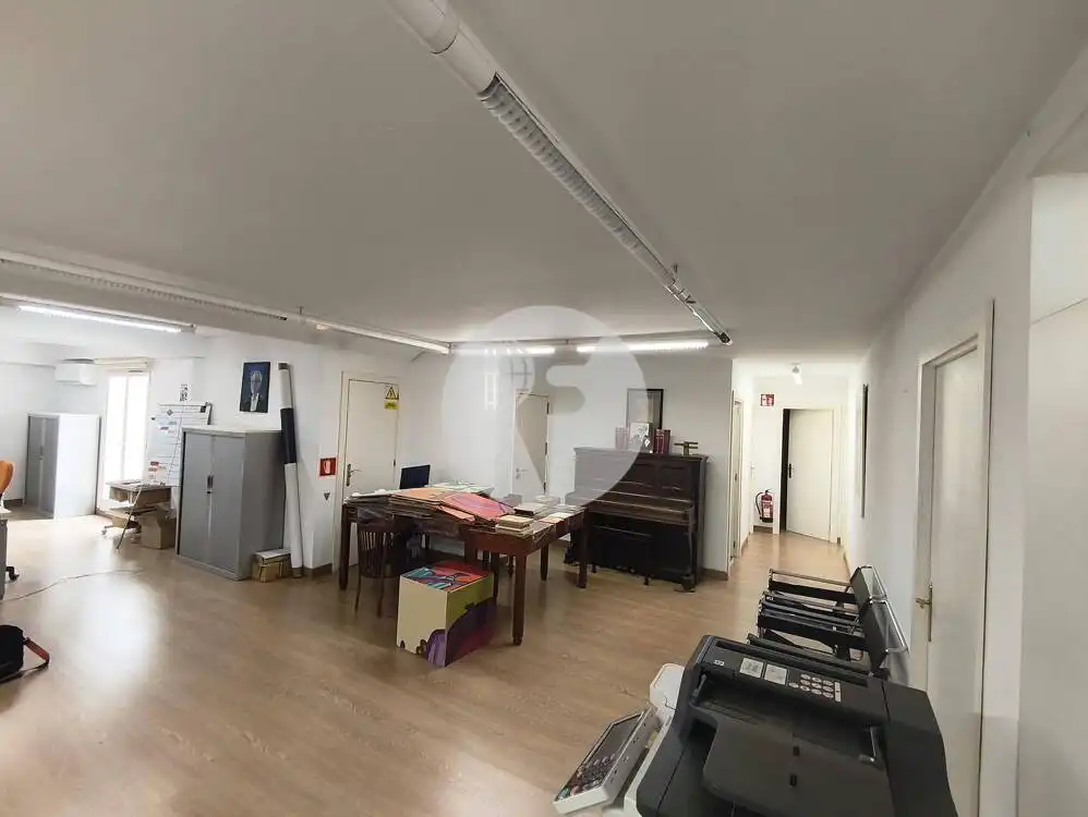 Business premises for sale in Nord, imagen 3